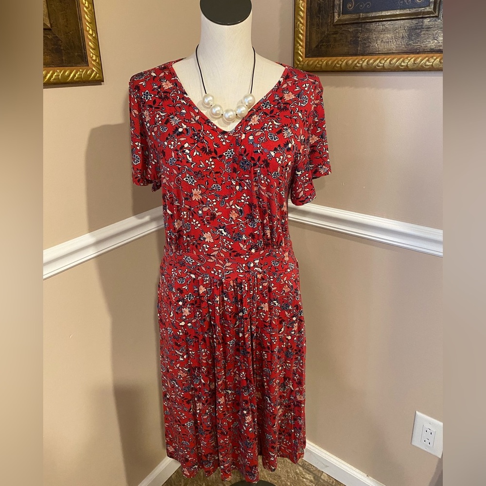 C&B Red short sleeve dress w V neckline size L